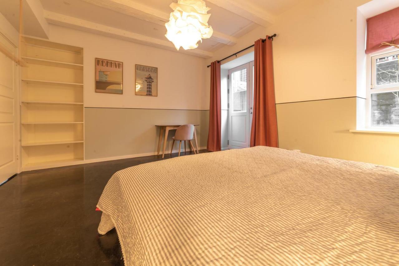 Seven-bedroom - Best Leilighet