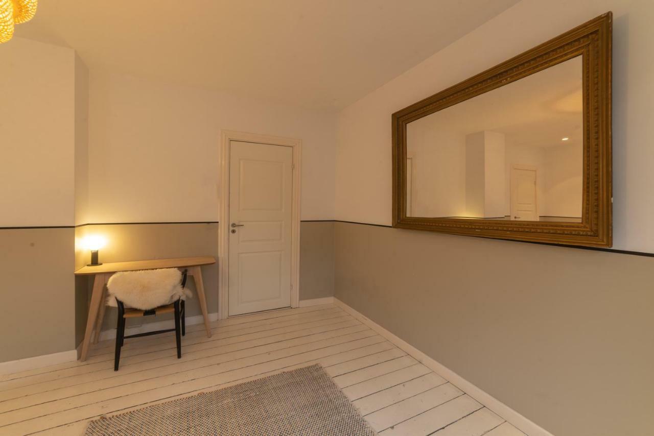 Seven-bedroom - Best Leilighet *