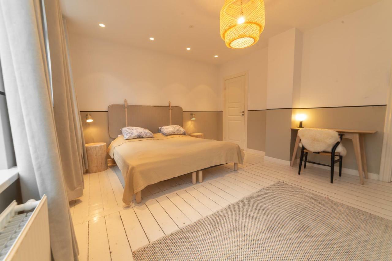 Seven-bedroom - Best Leilighet